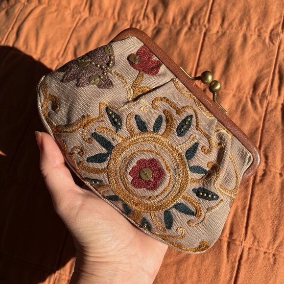 FOSSIL Crewel Frame Mini Multicolor Kisslock Clutch Canvas Crossbody Purse - Picture 15 of 16